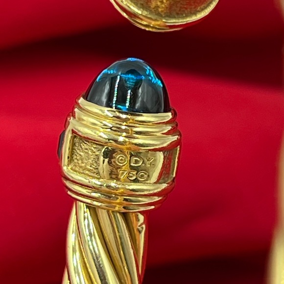 David Yurman Renaissance Cable Cuff Bracelet With Emeralds 18k Gold - Picture 3 of 7